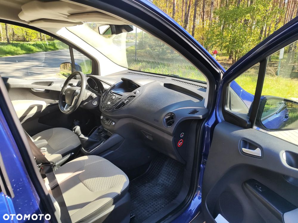 Ford Tourneo Courier 1.0 EcoBoost Titanium - 22