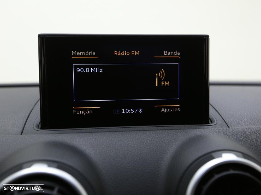 Audi A3 Limousine 1.6 TDI Business Line Attraction - 22