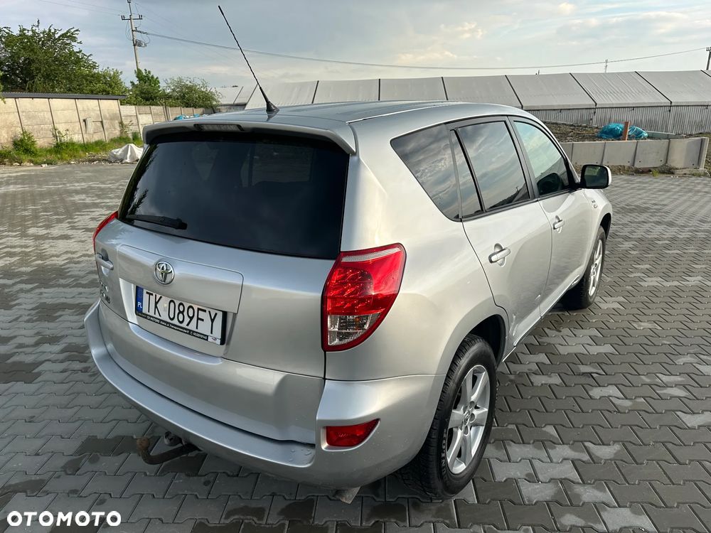 Toyota RAV4 2.2 D-4D 4x4 - 20