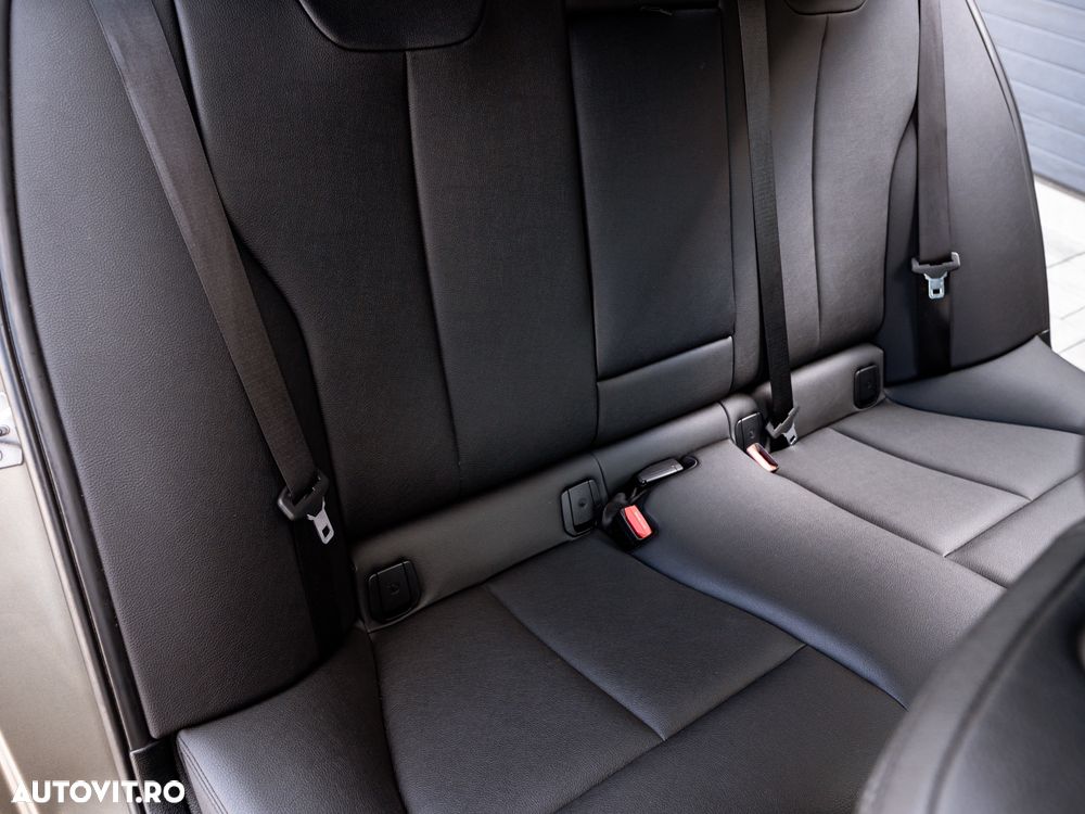 BMW Seria 3 330e iPerformance Sport Line - 34