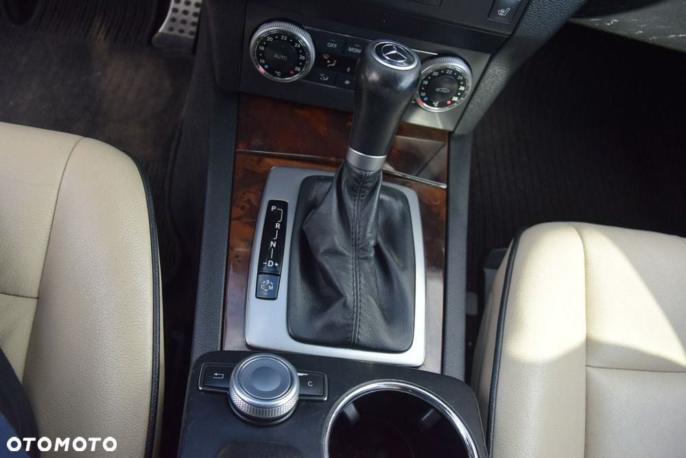 Mercedes-Benz GLK - 31