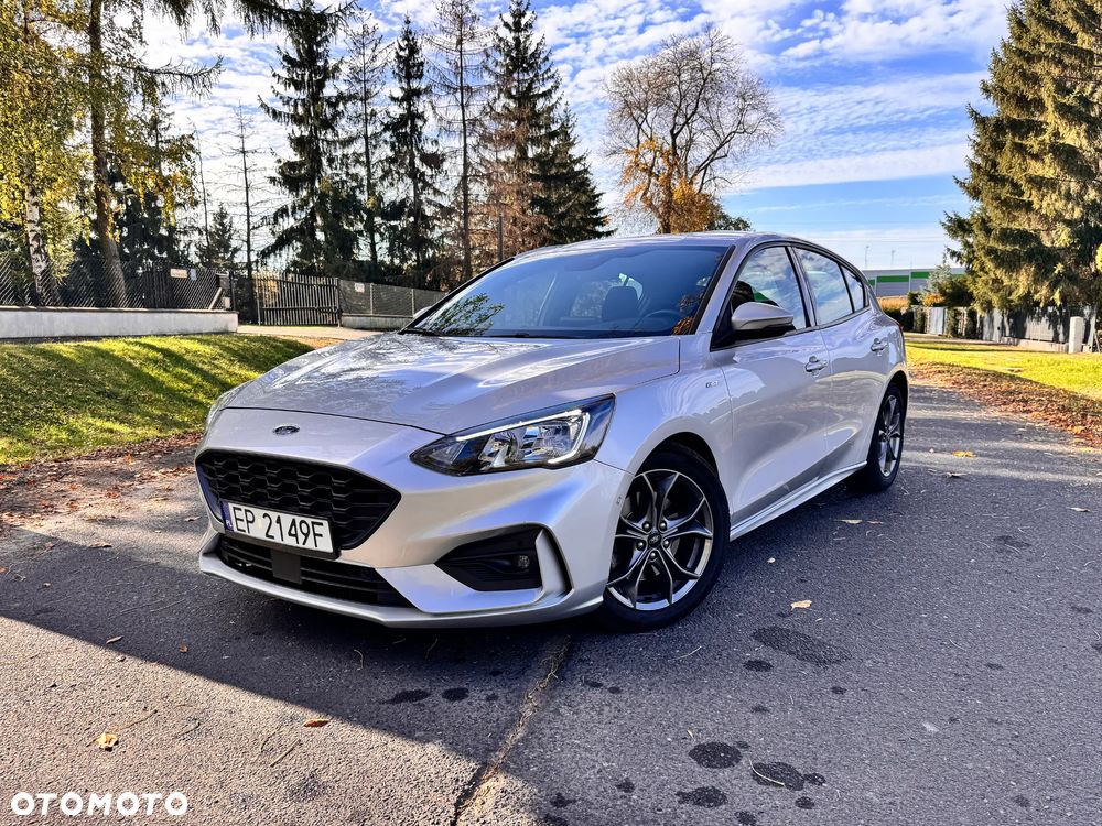 Ford Focus 2021 photo 2