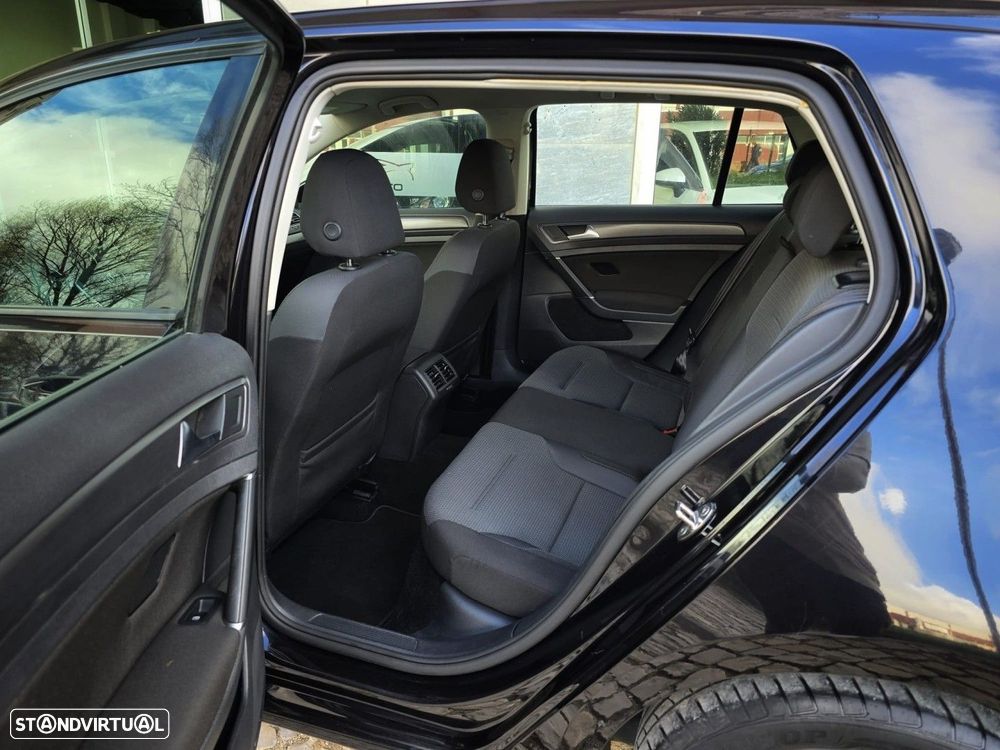 VW Golf 1.0 TSI Life - 23