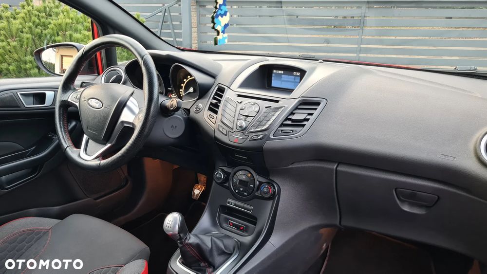 Ford Fiesta 1.0 EcoBoost S&S ST-LINE Red - 7