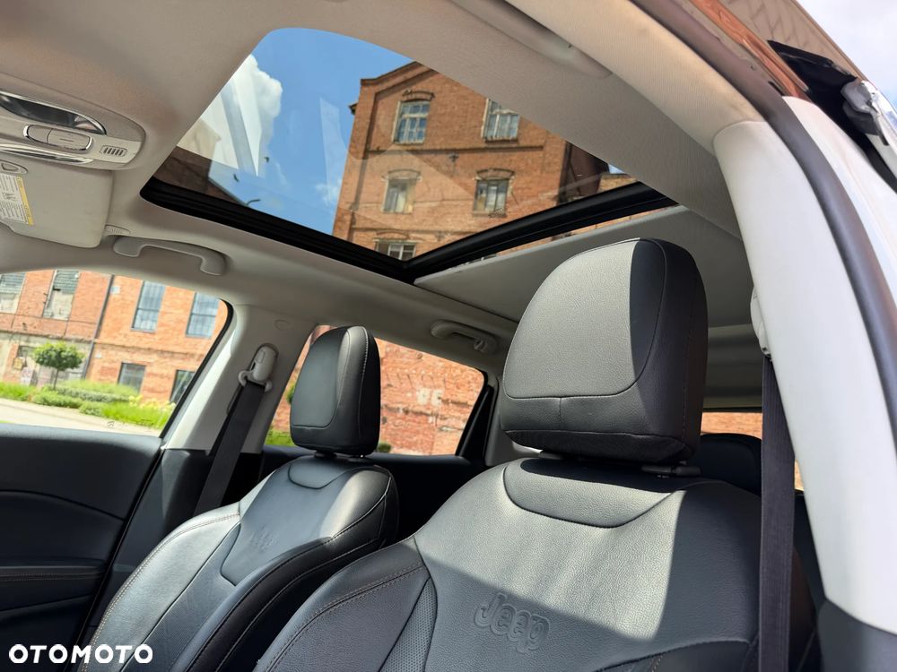 Jeep Compass - 12