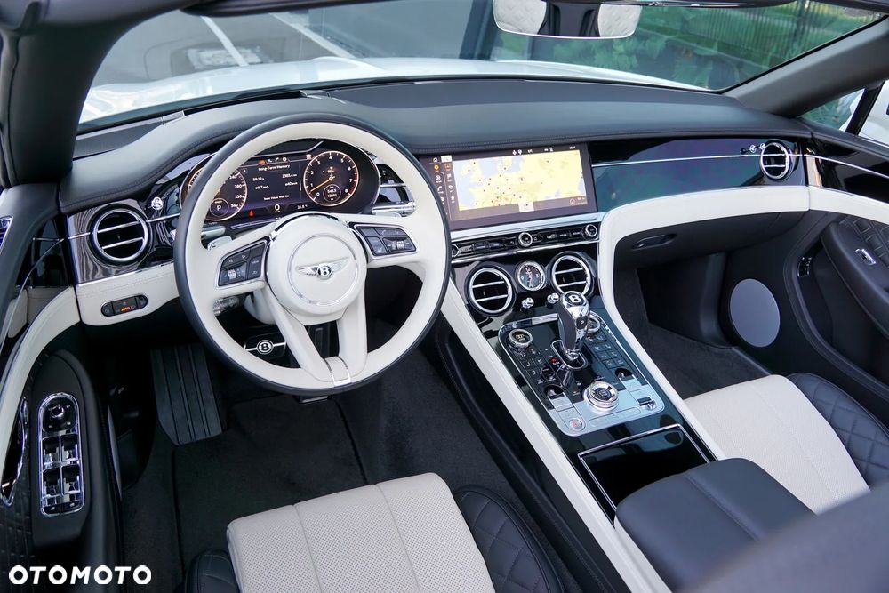 Bentley Continental GT V8 Convertible - 31