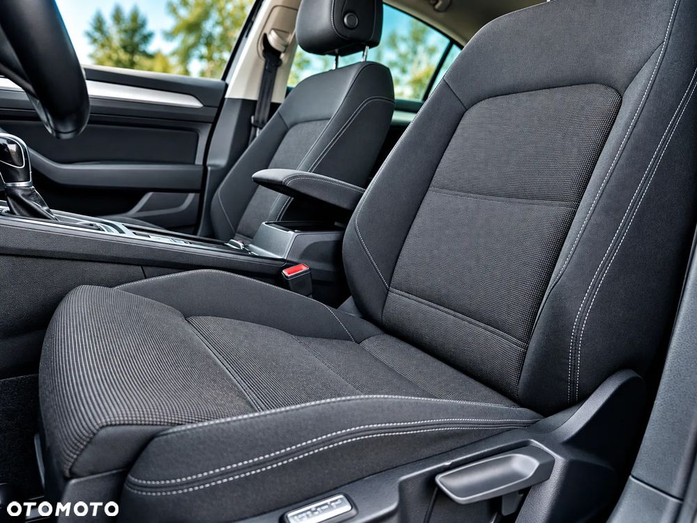 Volkswagen Passat 1.5 TSI OPF DSG Comfortline - 10