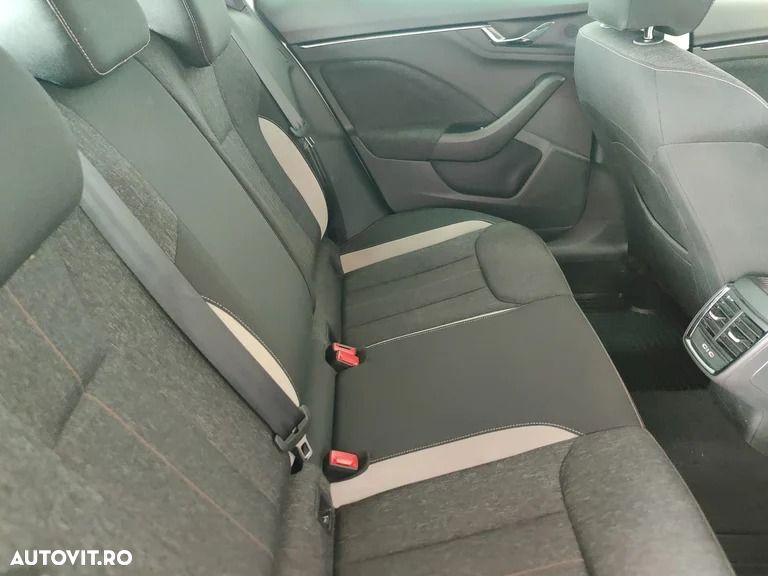 Skoda Kamiq 1.0 TSI DSG Style - 5