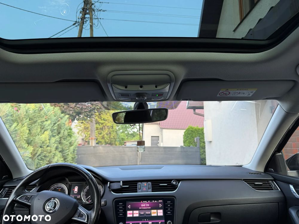 Skoda Octavia 2.0 TDI SCR 4x4 Style DSG - 8