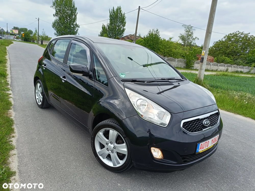 Kia Venga - 32