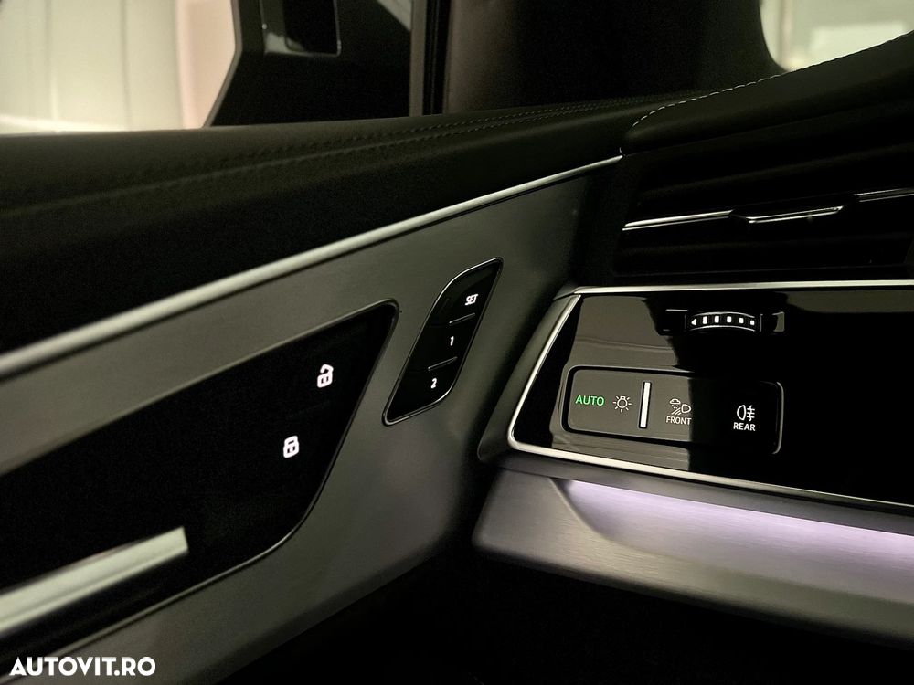 Audi Q8 SUV TFSI e quattro 290 kW tiptronic - 10