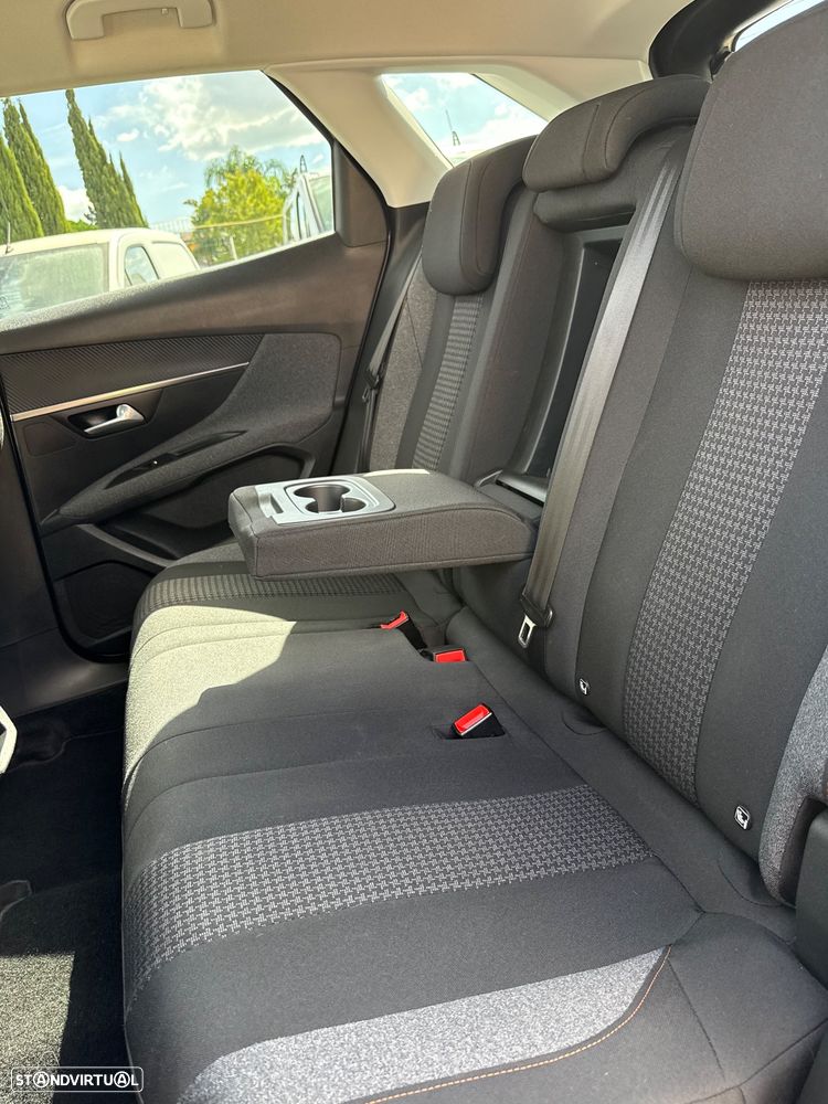 Peugeot 3008 PureTech 130 Stop & Start GPF Active Pack - 13