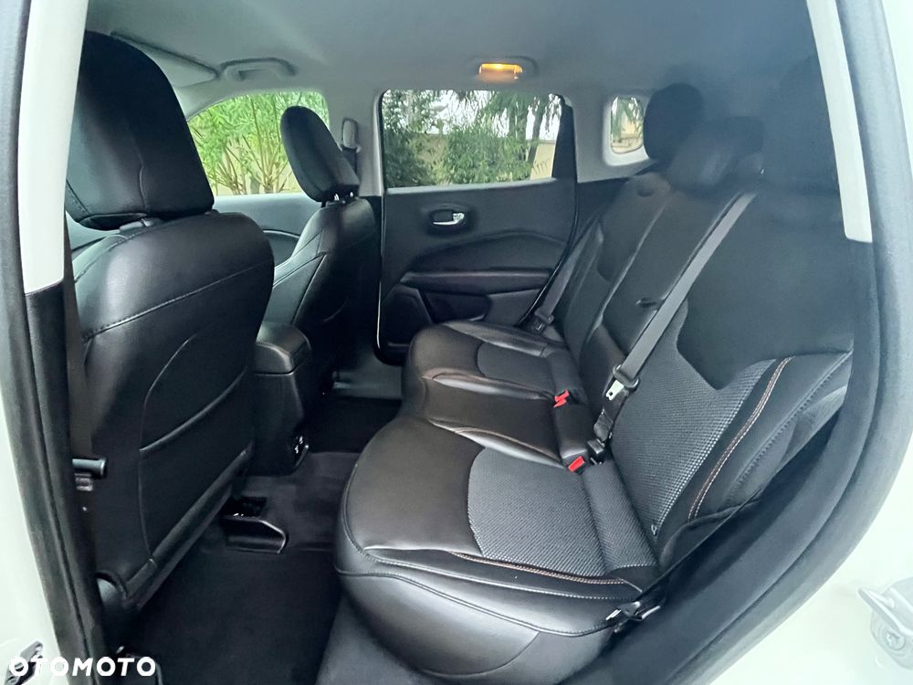 Jeep Compass 1.4 TMair Limited FWD S&S - 37