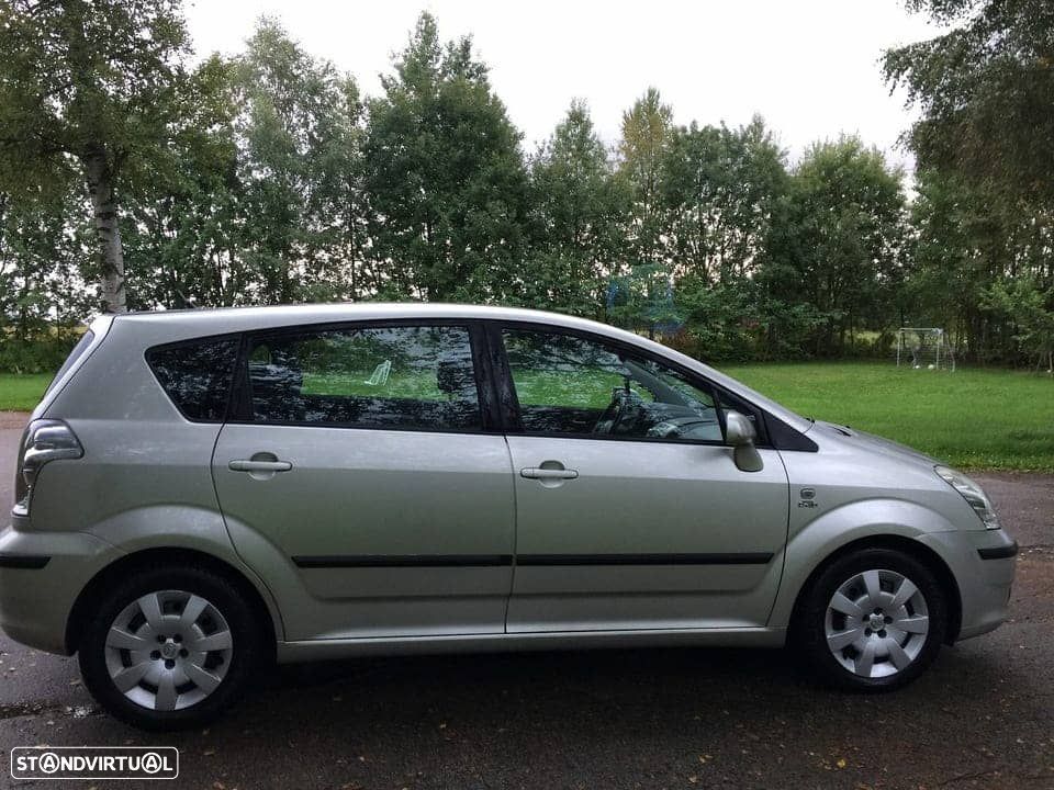 Toyota Corolla Verso 2.0 D-4D - 9
