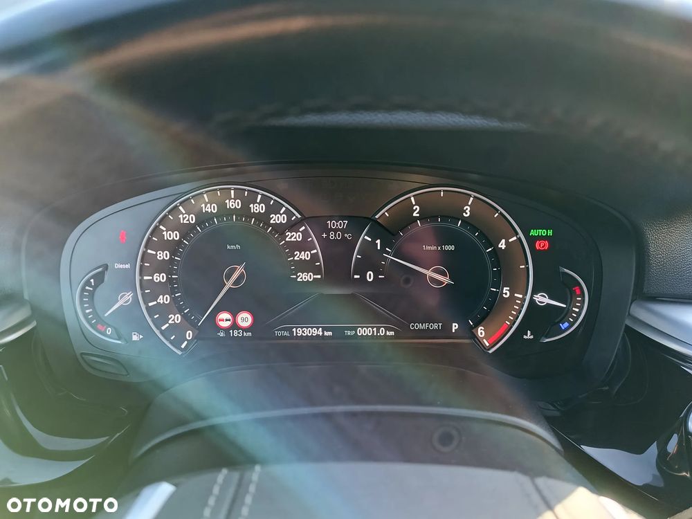 BMW Seria 5 520d Luxury Line - 8