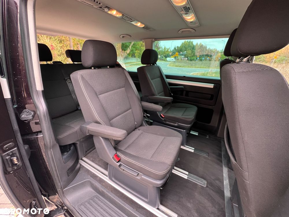 Volkswagen Multivan - 8