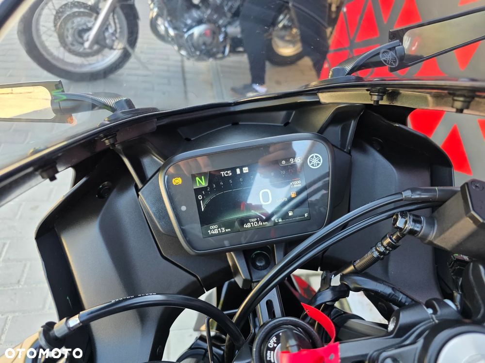 Yamaha YZF - 18