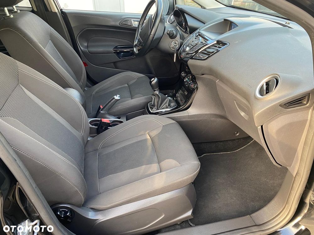 Ford Fiesta 1.5 TDCi Titanium - 28