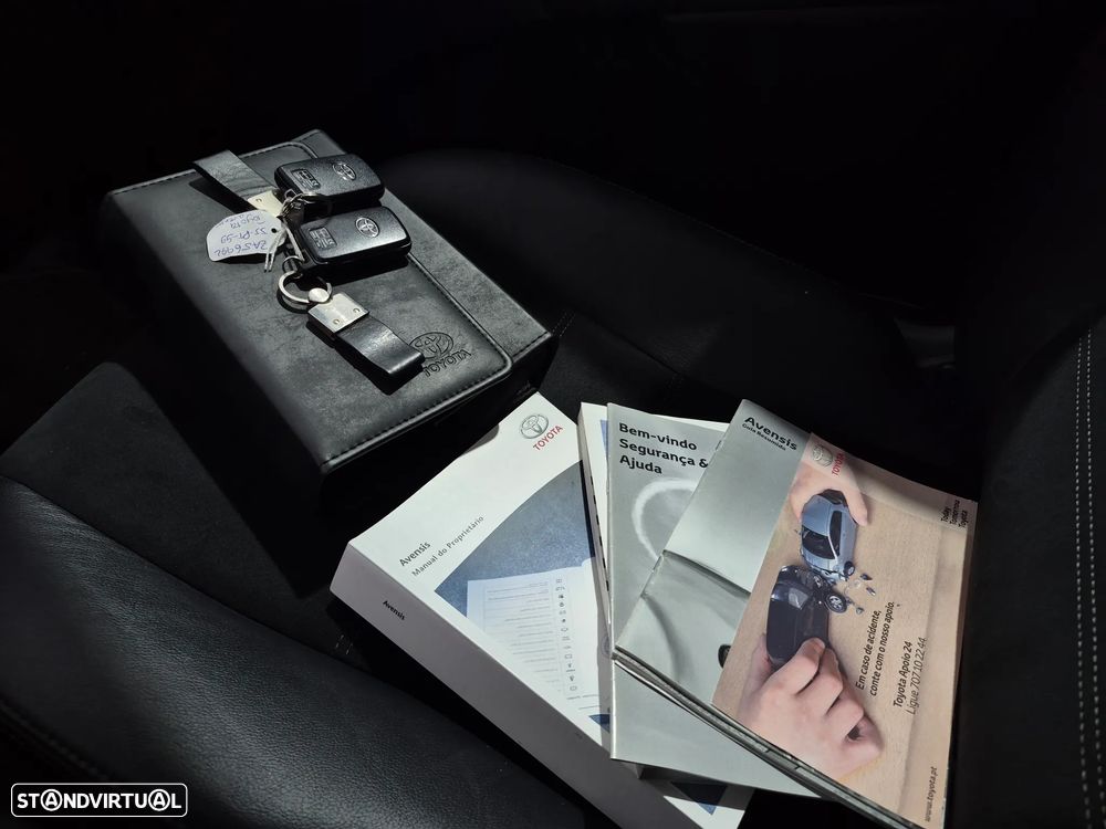 Toyota Avensis SD 2.0 D-4D Exclusive +GPS - 26