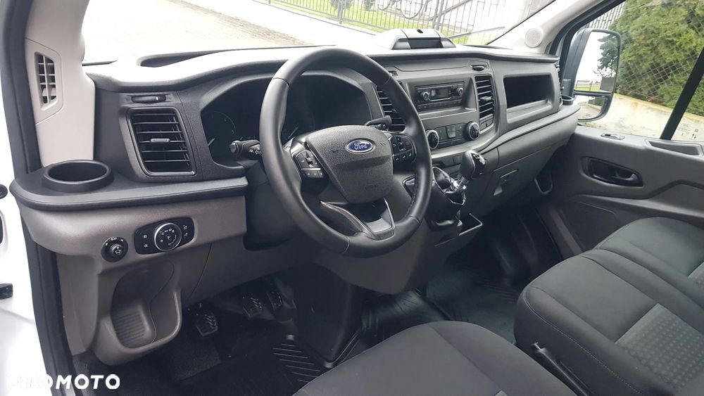 Ford Transit - 28