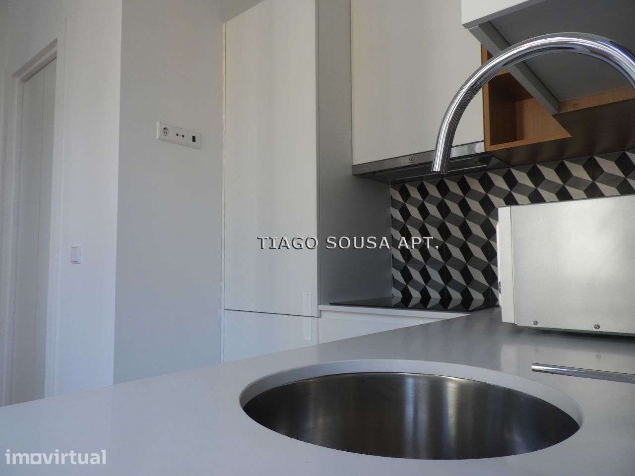 Apartamento T1 equipado junto à estação de metro do Marquês - Grande imagem: 5/24