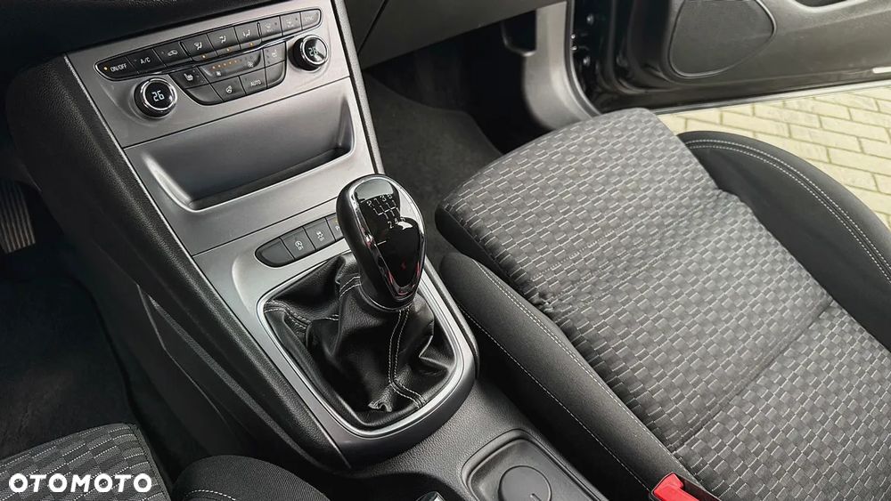 Opel Astra 1.4 Turbo Innovation - 34
