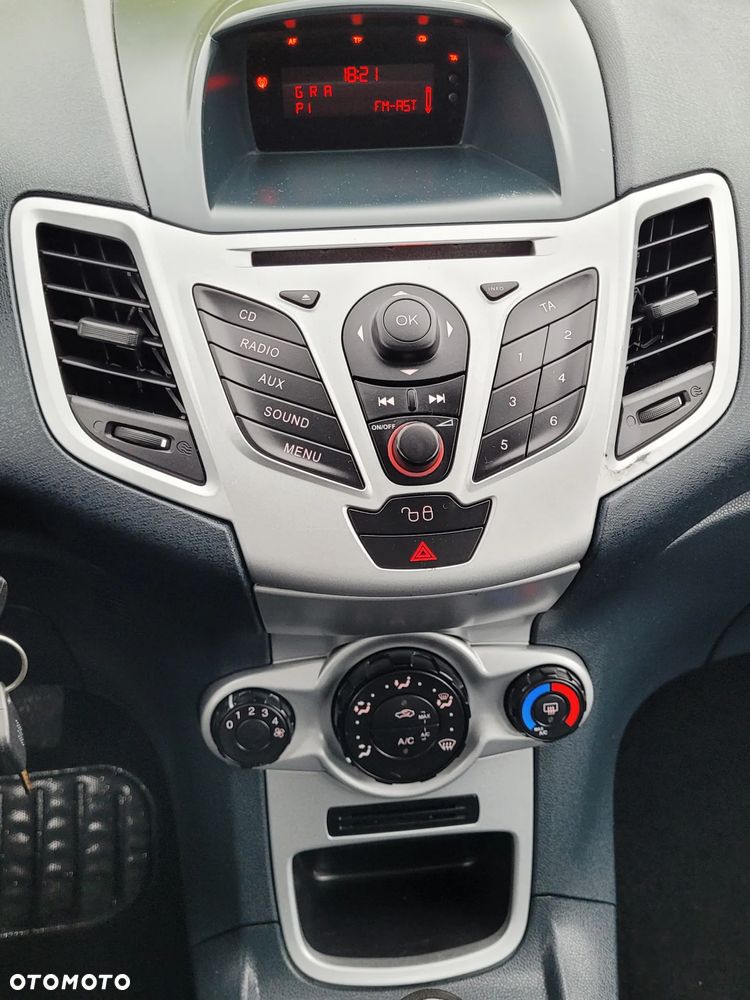Ford Fiesta 1.25 Trend EU5 - 22