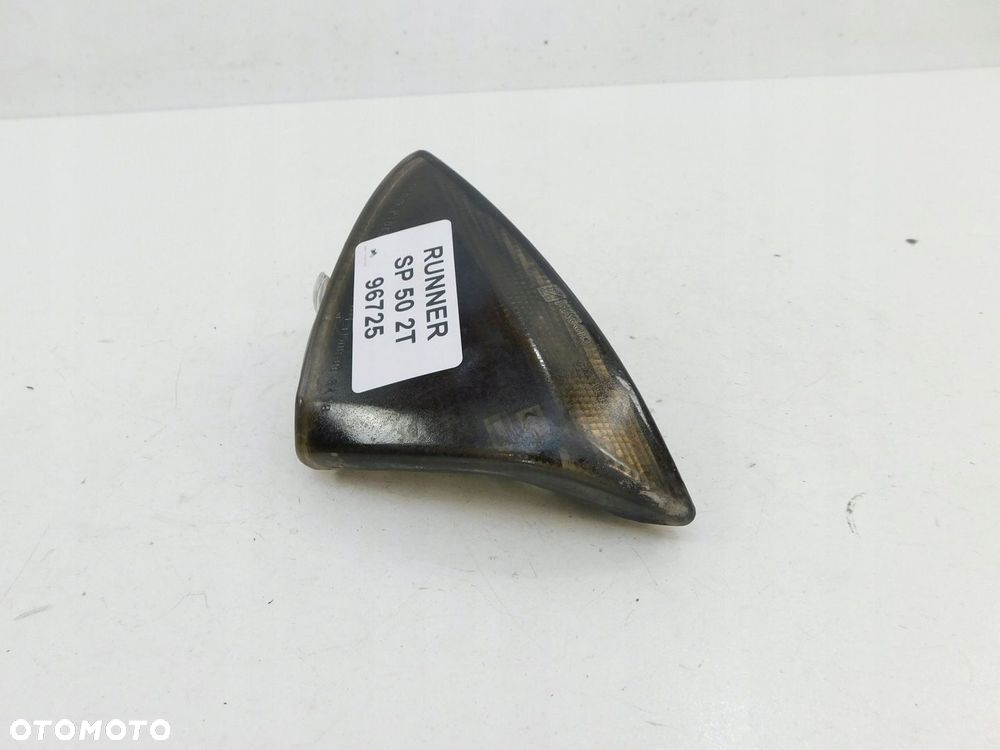 GILERA RUNNER SP 50 2T KIERUNKOWSKAZ PRZÓD PRAWY - 3