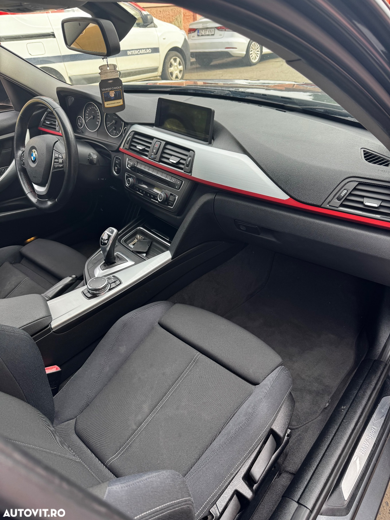 BMW Seria 3 320d Aut. Sport Line - 7