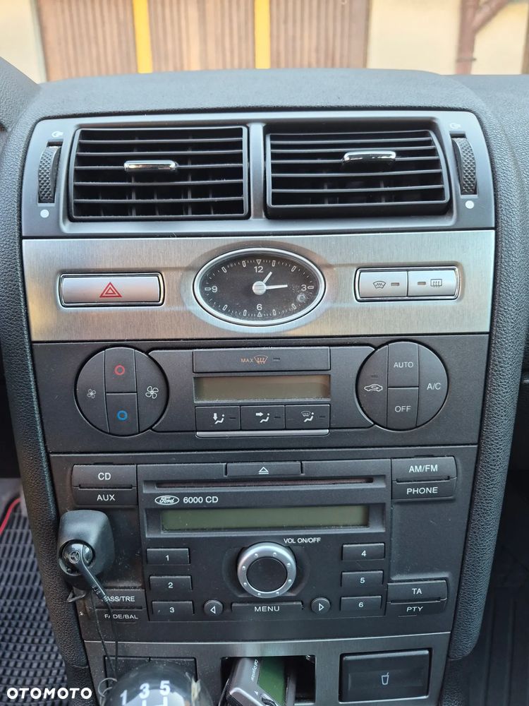 Ford Mondeo - 13