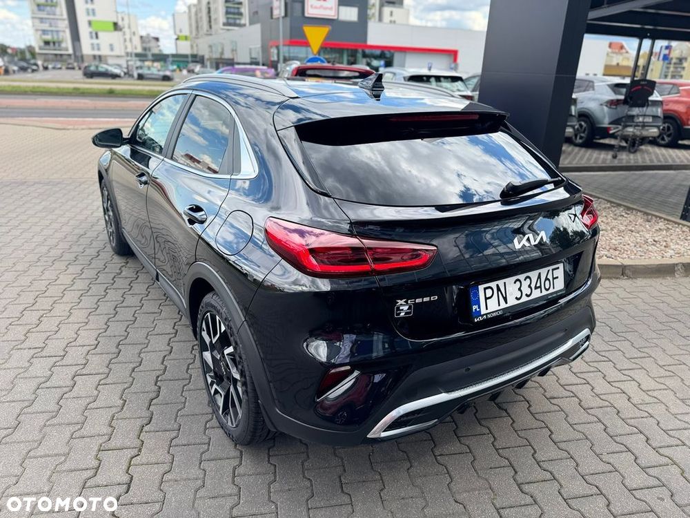 Kia XCeed 1.5 T-GDI Business Line DCT - 3