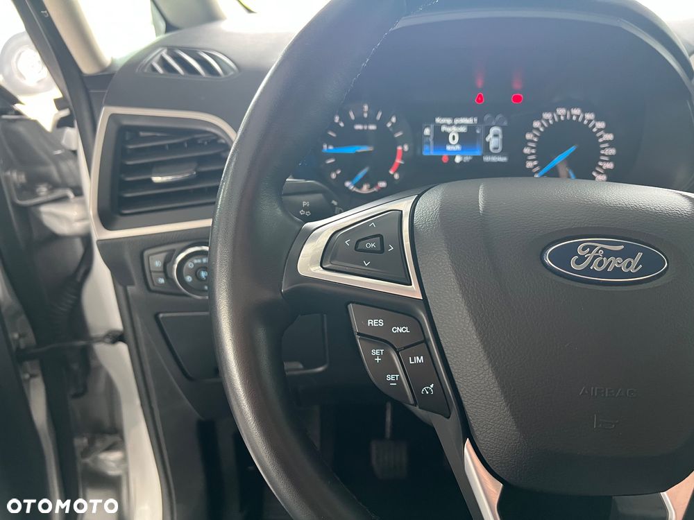 Ford S-Max 2.0 EcoBlue Titanium - 26