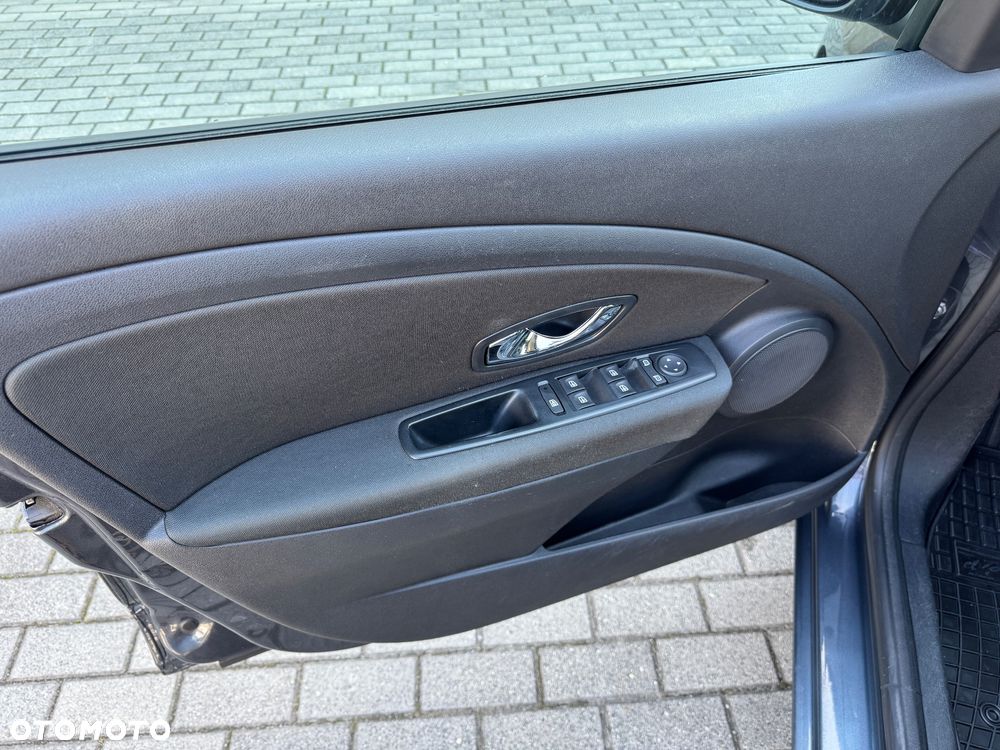 Renault Megane 1.2 Energy TCe Limited - 16