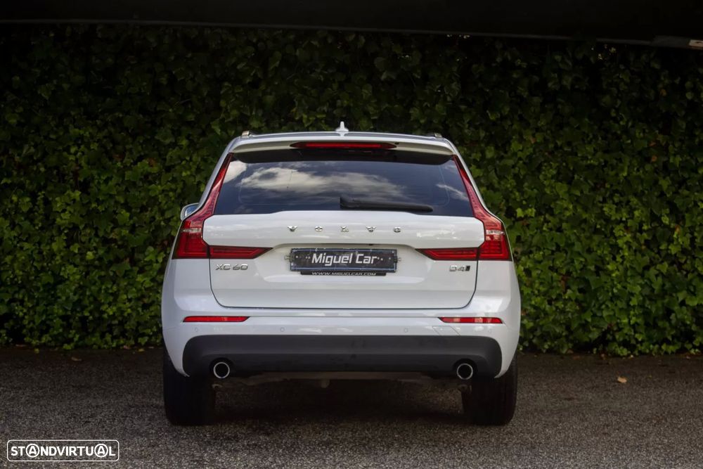 Volvo XC 60 2.0 D4 Momentum AWD Geartronic - 9