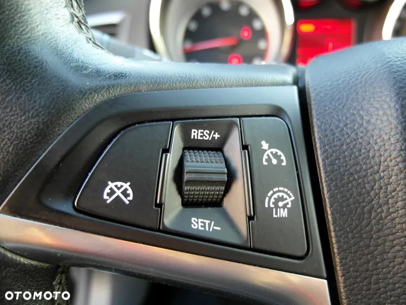Opel Astra 1.4 Turbo Innovation - 26