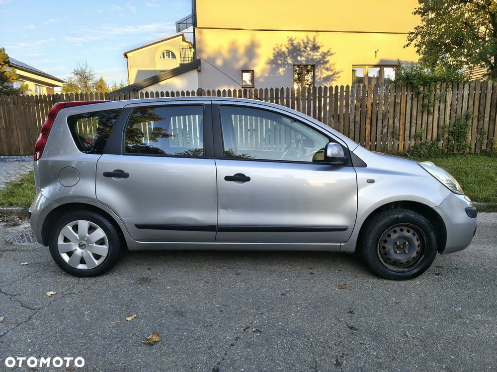 Nissan Note 2006 photo 2