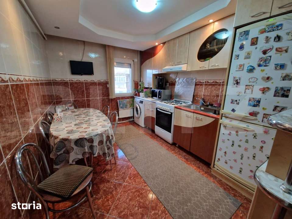 Apartament 3 camere, 70 mp, zona Ampoi 2 — fotografia 1