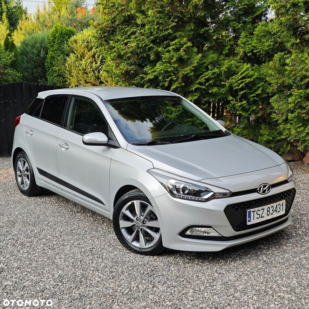 Hyundai i20 1.1 CRDi YES Silver - 2