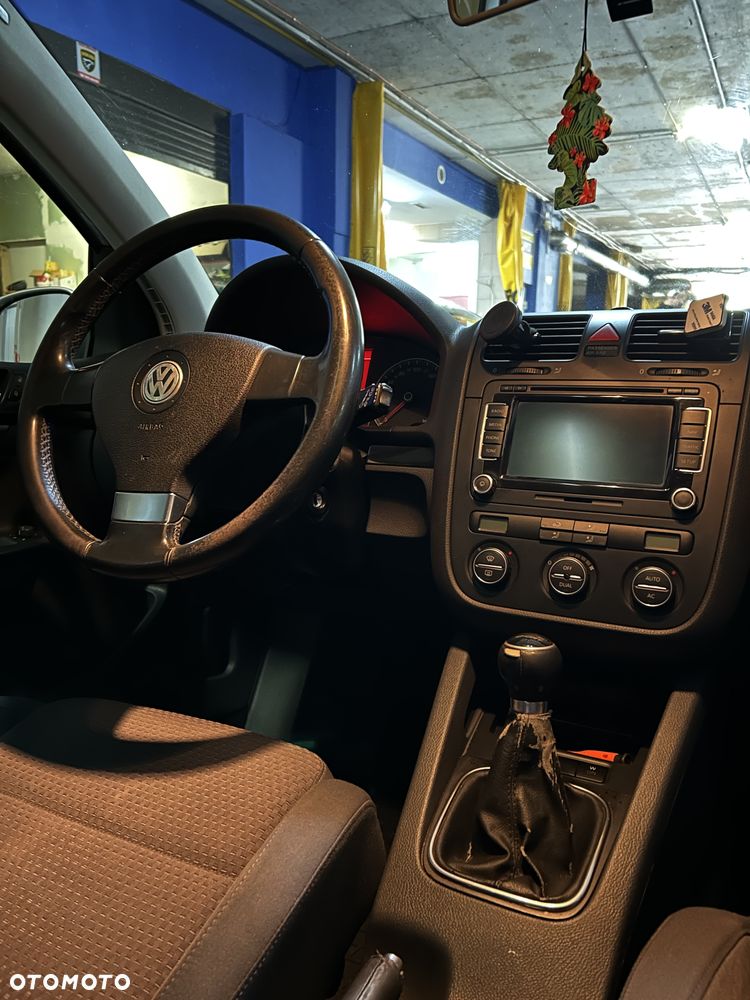 Volkswagen Golf V 2.0 TDI DPF GT Sport - 3