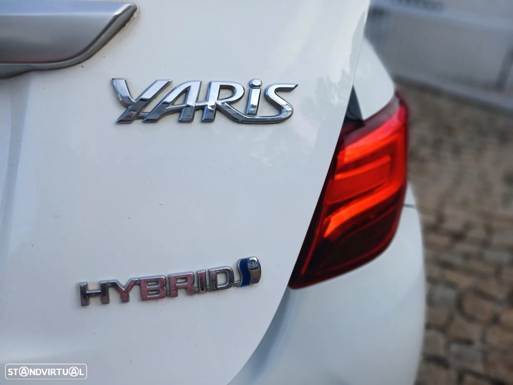 Toyota Yaris 1.5 HSD Exclusive - 26