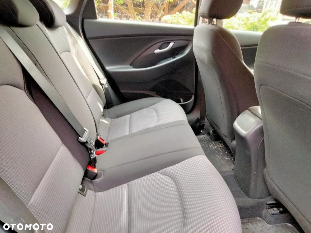 Hyundai i30 1.5 DPI Classic + - 14