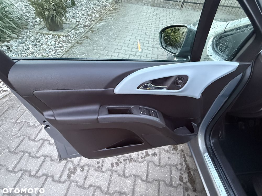 Opel Meriva - 28