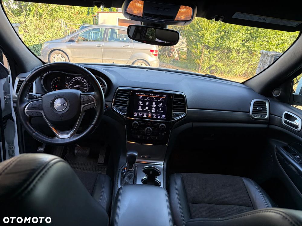Jeep Grand Cherokee - 10