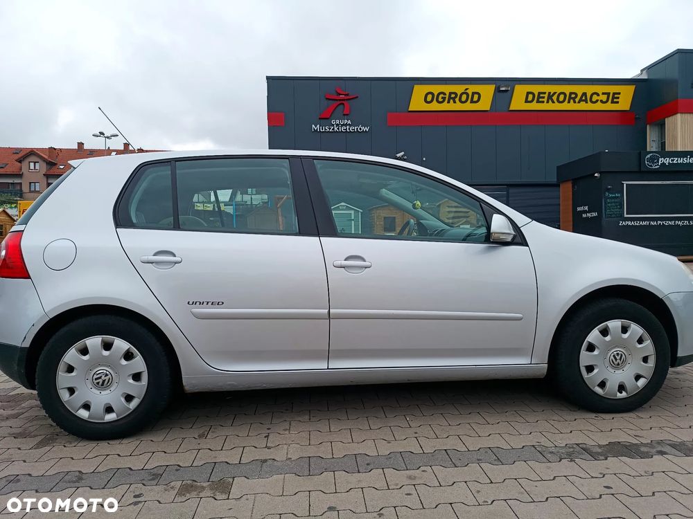 Volkswagen Golf 1.6 Trendline - 8