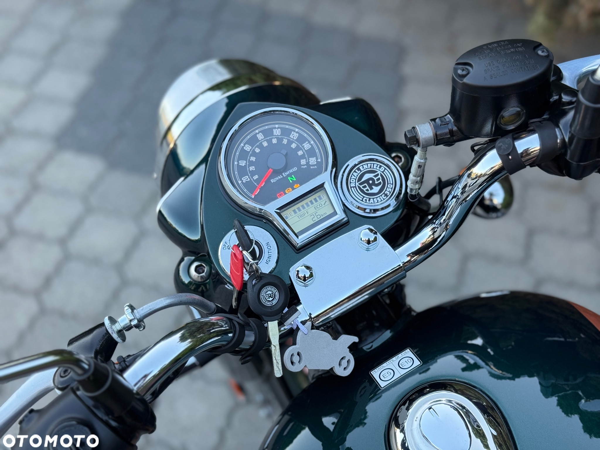 Royal Enfield Classic - 30