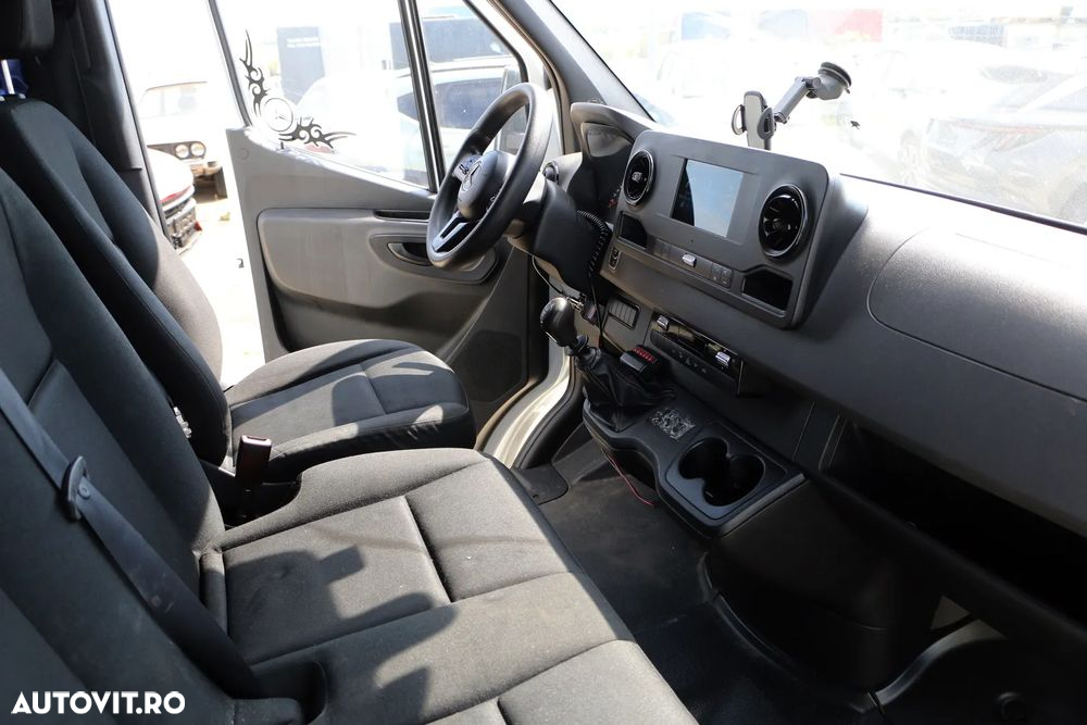 Mercedes-Benz SPRINTER - 12