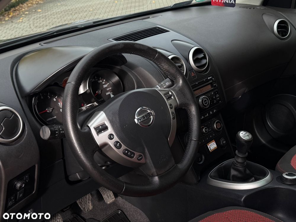 Nissan Qashqai 2.0 4x4 tekna - 35