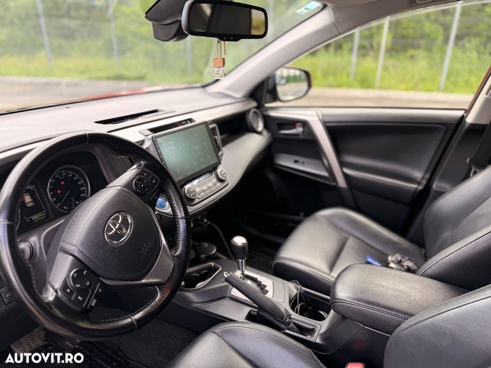 Toyota RAV4 - 16