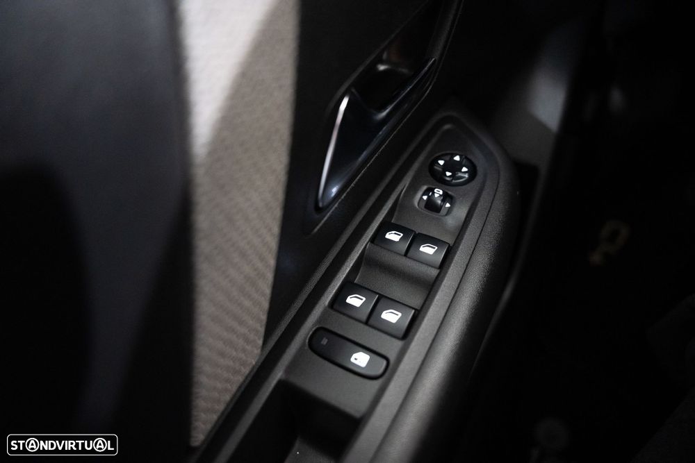 Citroën C4 1.2 PureTech Shine - 27