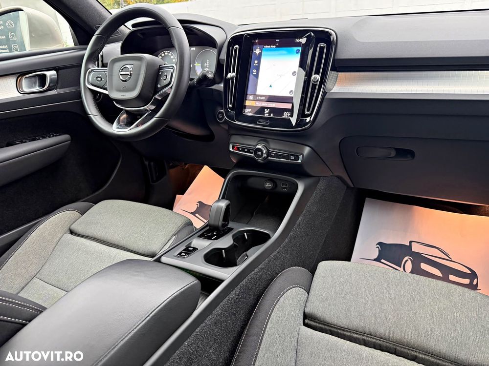 Volvo XC 40 T4 Recharge DKG Ultimate Bright - 11